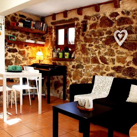 Sweet Stone Apartment In Imittos Athens Ngoại thất bức ảnh